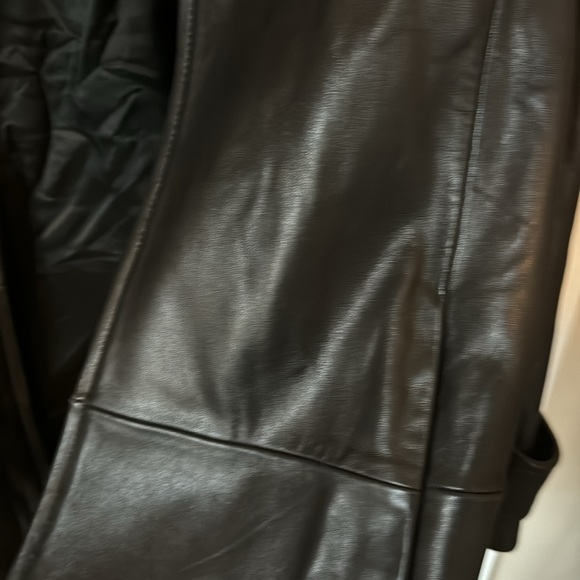 Genuine Leather Tiboa mid length coat - Picture 5 of 9